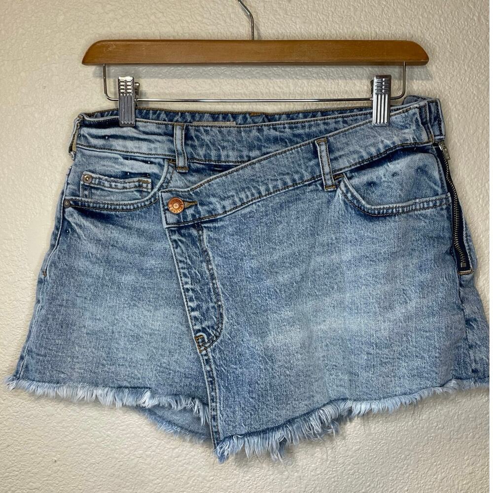 Pilcro Anthropologie Medium Wash Distressed Nood Zelus Denim Micro Mini Skort 26 - Picture 2 of 12